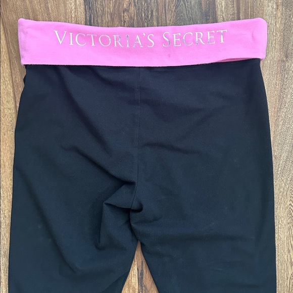 Victoria’s Secret Y2K Fold Over Cropped Leggings Size Medium Black and Pink - Picture 4 of 5